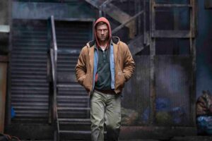 Glen Powell dans RUNNING MAN